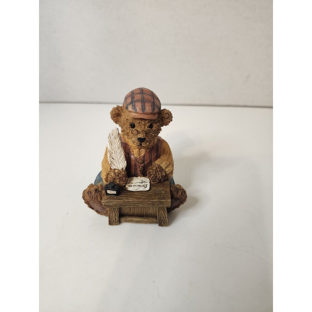 Figurine KK 1999 Writing Desk Bear Figure, Love Letters